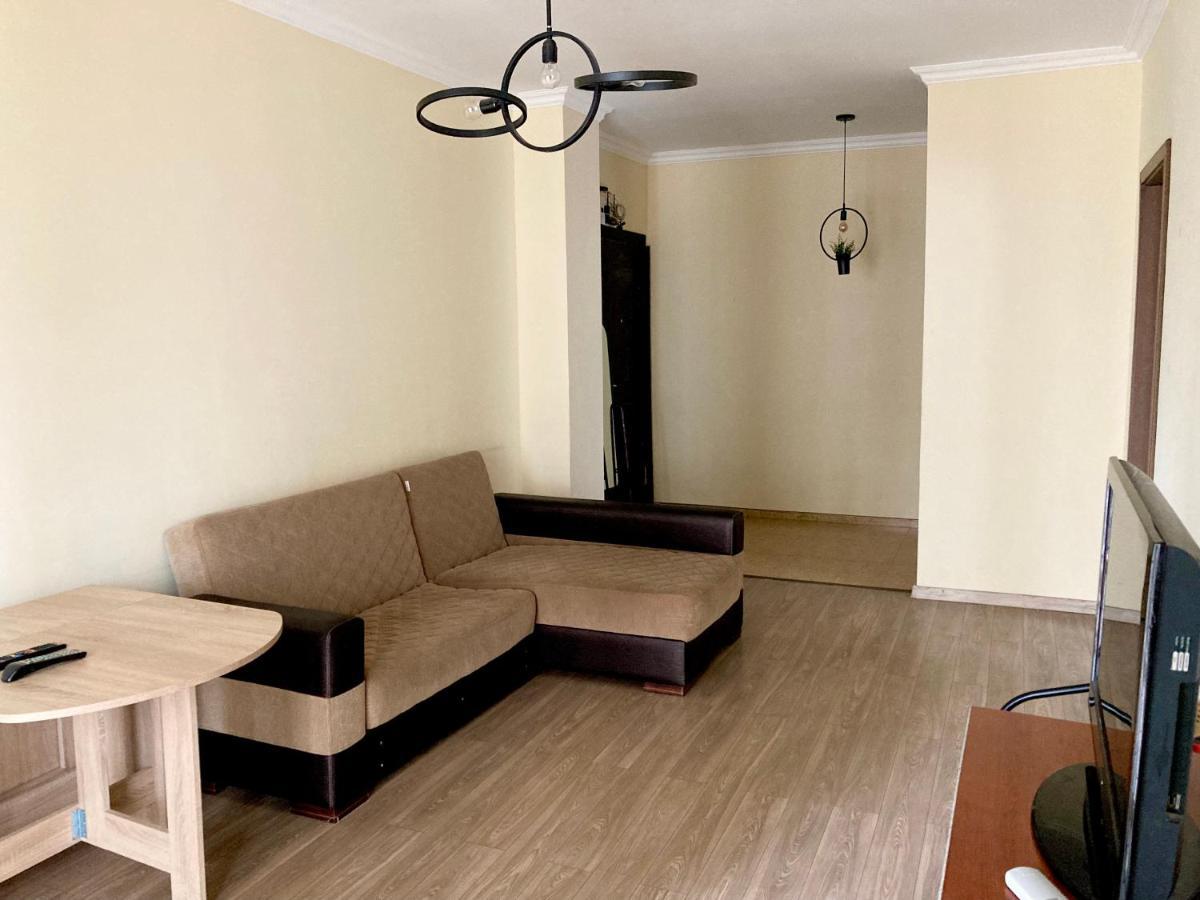 Big, Comfortable Apartment In Batumi Near The Sea Exteriör bild