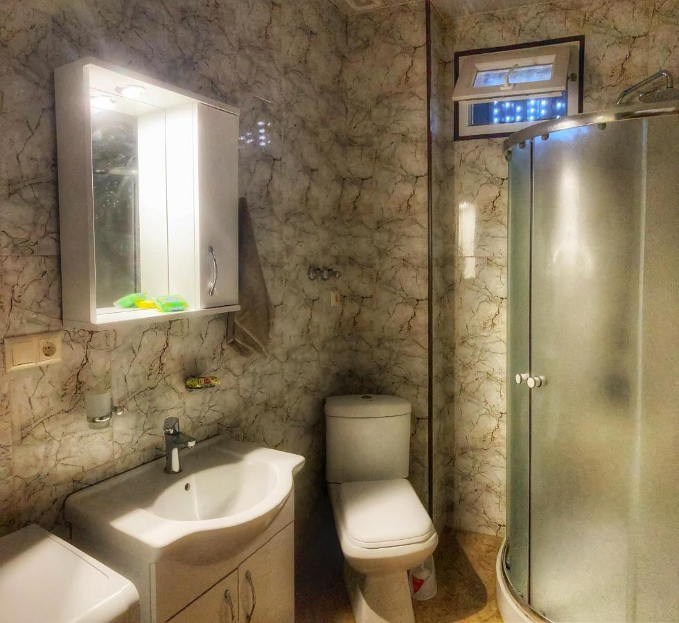 Big, Comfortable Apartment In Batumi Near The Sea Exteriör bild