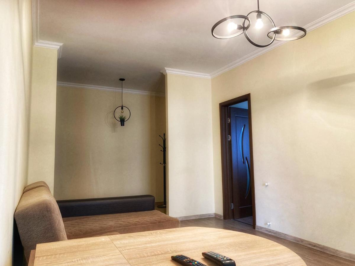 Big, Comfortable Apartment In Batumi Near The Sea Exteriör bild